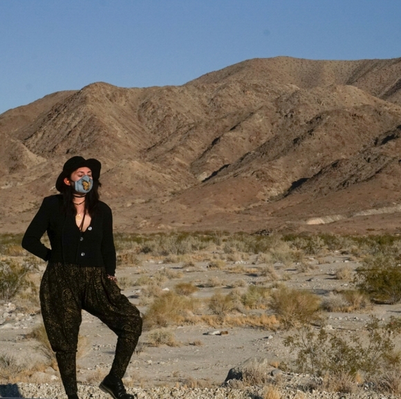 Meet the Posher - Picture 3 of 8